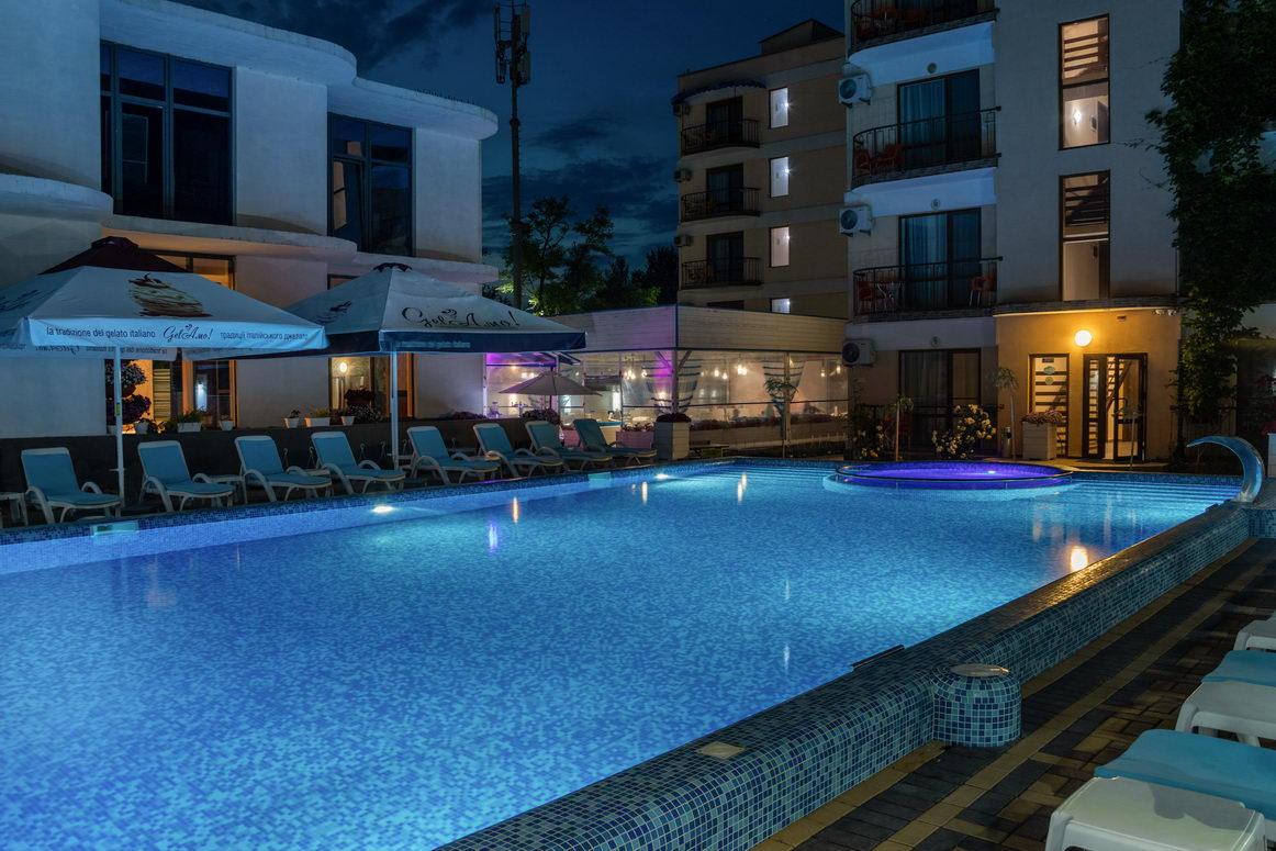 Hotel Grand More Затока Екстериор снимка