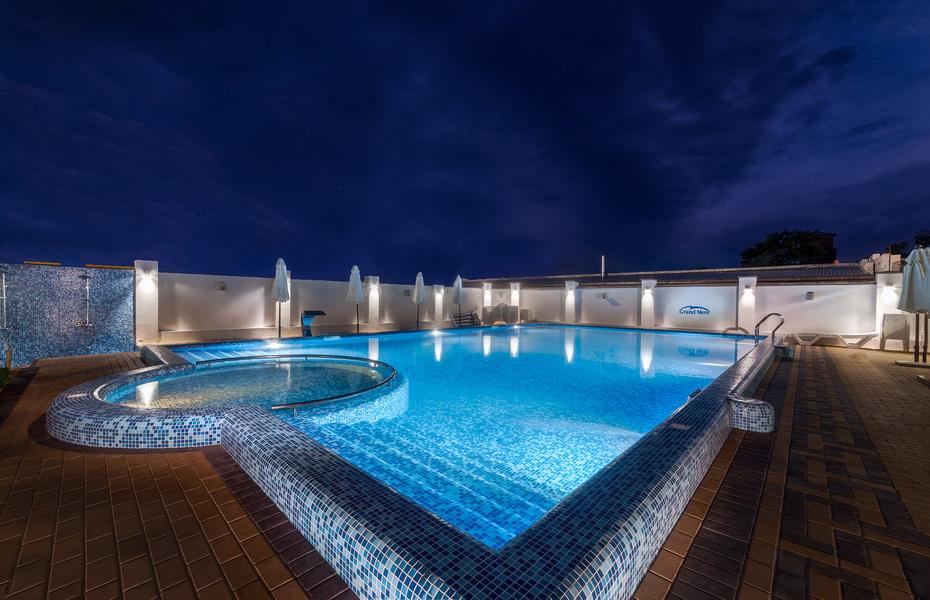 Hotel Grand More Затока Екстериор снимка